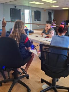 It was workshop time today at @Thestudioza in Milnerton! 🎙🎶 Thank you to Tashai Simons and @newrisingartssa for the space where @Ramaine could work with these eager young vocalists who will be performing on stage at the @mycapetownmarket next week. 

A phenomenal line-up of guest artists will be on stage over the 5 days as well as contestants who entered the @summerstar_competition. The winner will be announced on Saturday night, the 20th of December.

🔸️ 16 - 19 December: 5PM to 10PM
🔹️ 20 December: 4PM to 9PM

📍 The Company's Garden, Cape Town 
🎟 Admission is absolutely FREE! 
🐾 The market is Pet Friendly! 
🎉 Bring everybody!

For more information, please visit the City of Cape Town’s website: www.capetown.gov.za
@blackideas_sa @blackcreativeideas

#RBL #MCTM2025 #FestiveSeason #artists #show #music #events #musicislife #sing #CapeTown